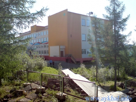 Лестница к школе