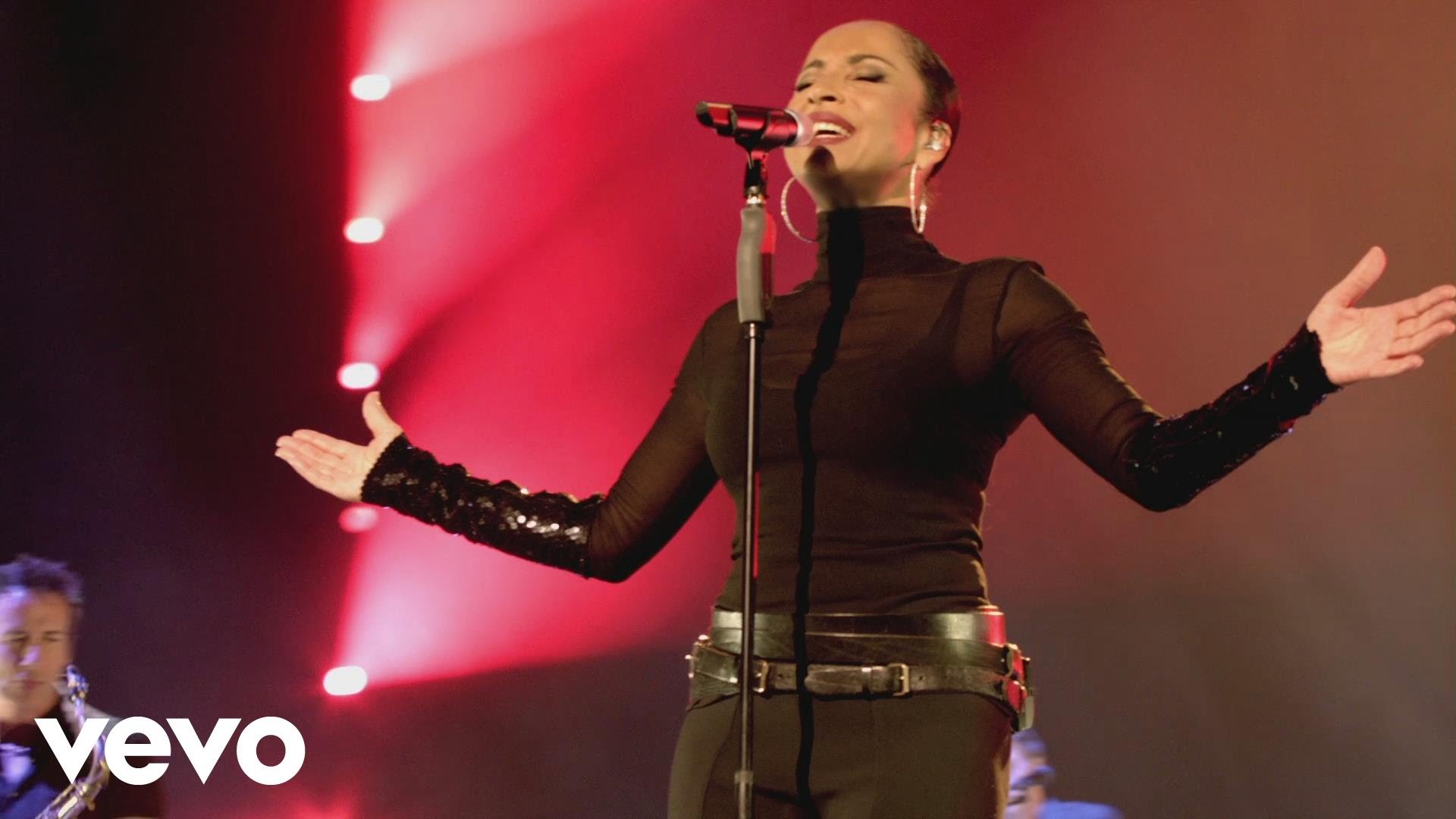Sade - Your Love Is King (Live 2011)
