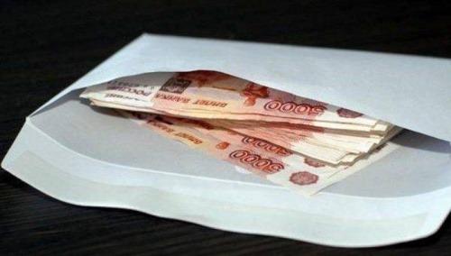 В Удачном директор муниципального предприятия «напремировала» себя на 600 тысяч