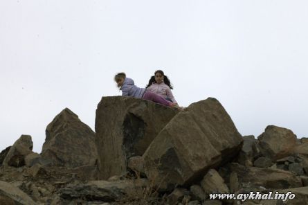 камушки в песочнице