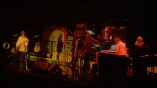 Paul McCartney & Wings - Medicine Jar (Live)